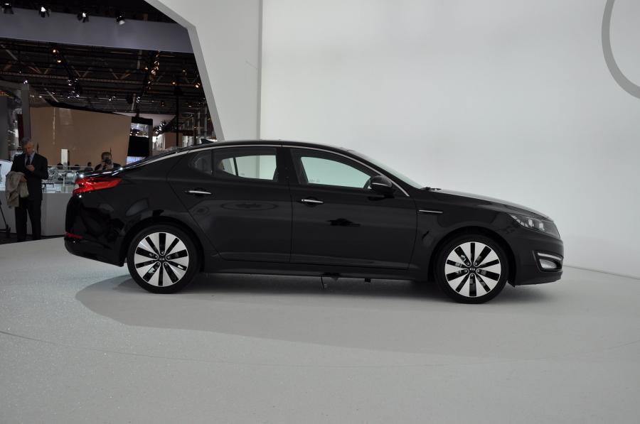  Kia Optima 2011 года  (фото 9 из 69)